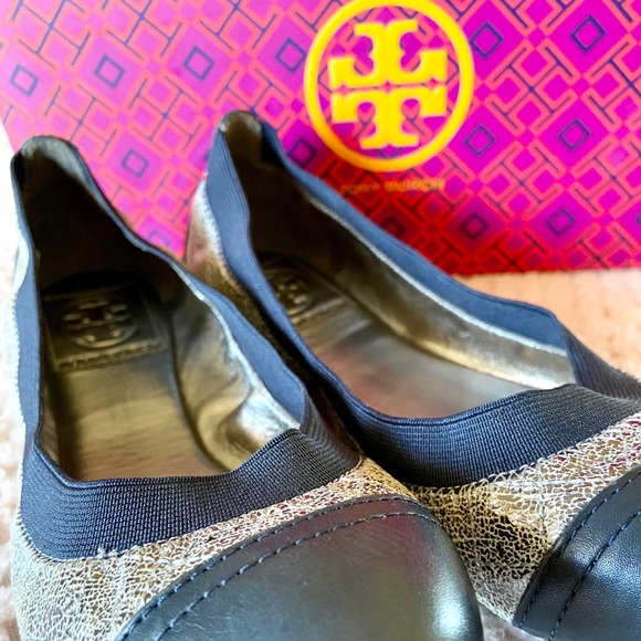 Tory Burch Bridgette blue pewter flats - Picture 3 of 8